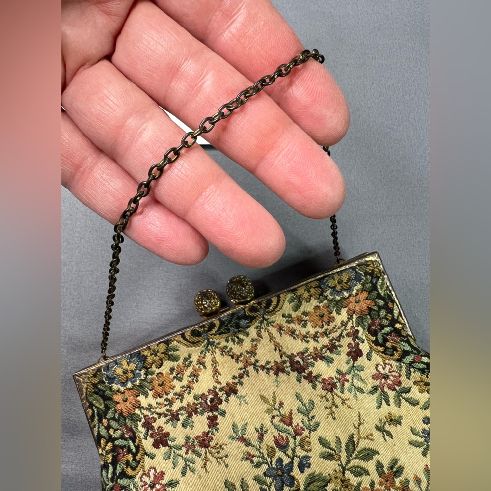 Vintage David's Fifth Avenue Tapestry Purse – Made in France Kiss Lock Clutch - Picture 9 of 12